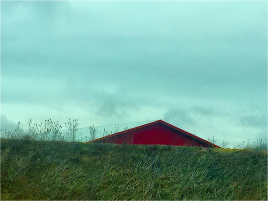 Main image Tip of the Red Barn