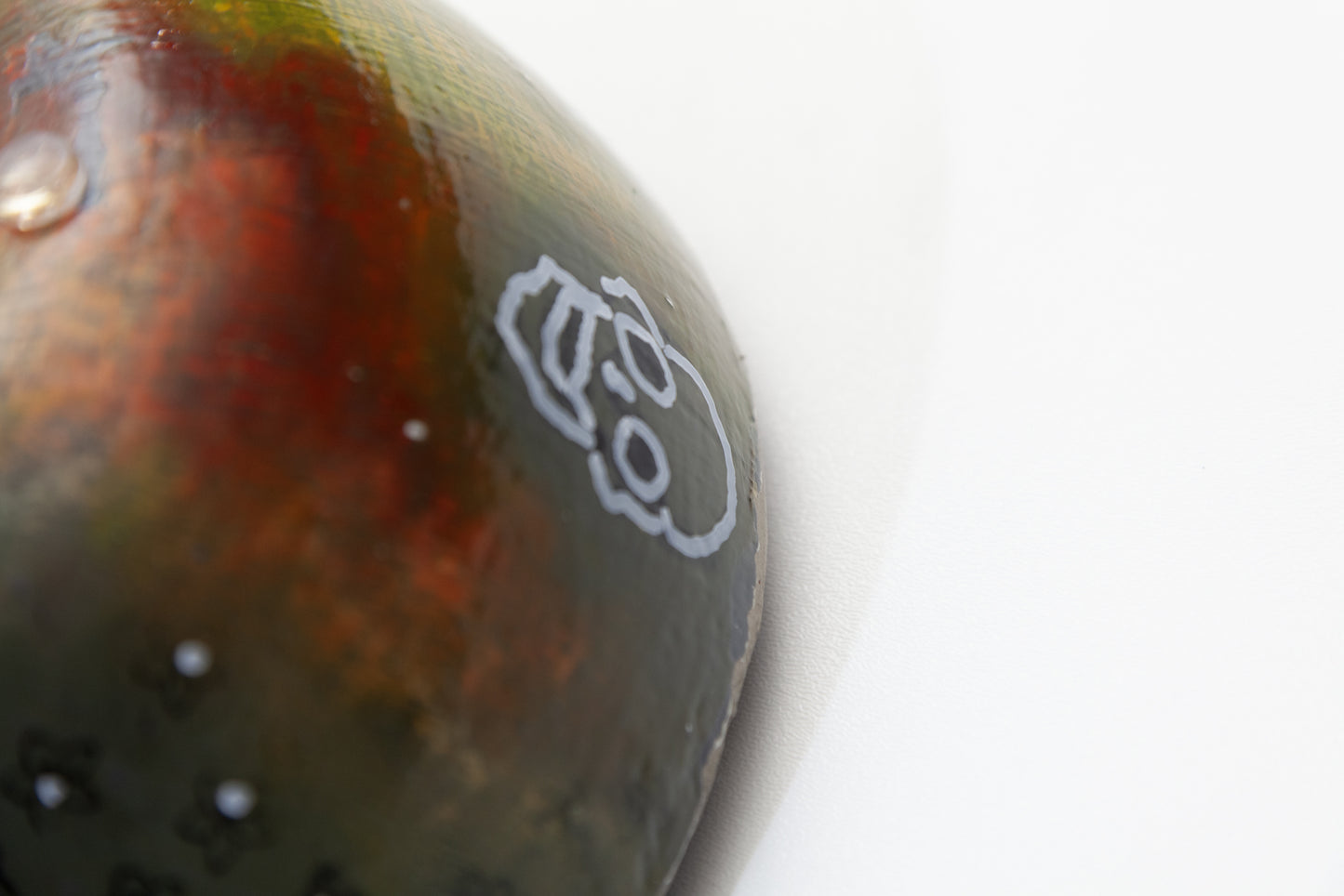 COSMO torn eyelets